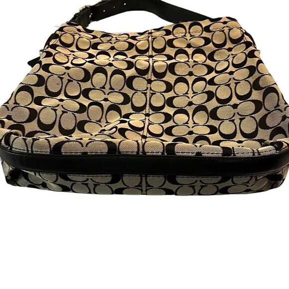 Coach handbag well loved - Picture 2 of 7